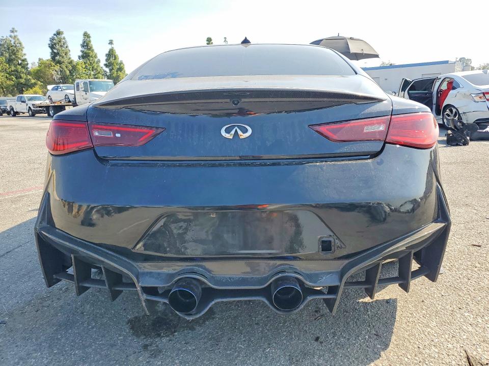49001226 :رقم المزاد ، JN1FV7EKXJM530620 vin ، 2018 Infiniti Q60 مزاد بيع