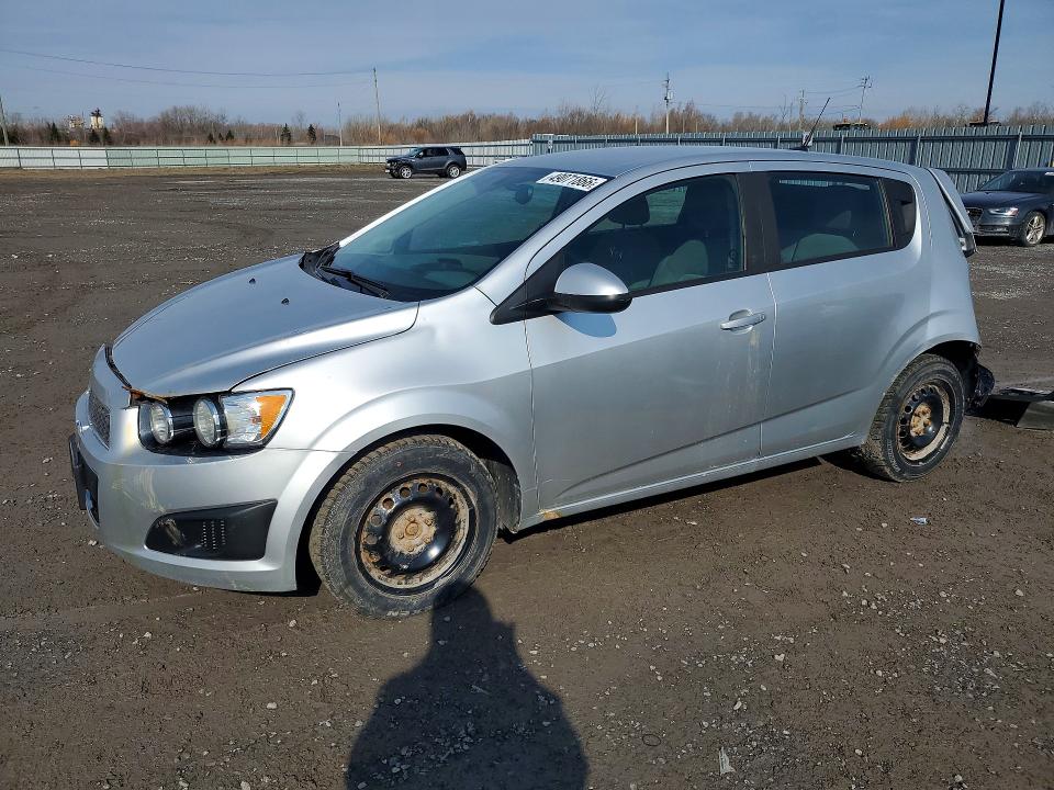 49071866 :رقم المزاد ، 1G1JB6EH4E4176817 vin ، 2014 Chevrolet Sonic مزاد بيع