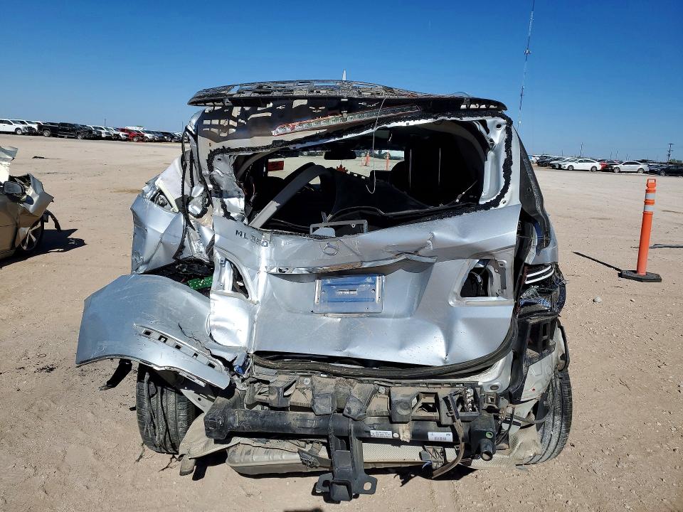 49313106 :رقم المزاد ، 4JGDA5JB9EA386989 vin ، 2014 Mercedes-benz Ml مزاد بيع