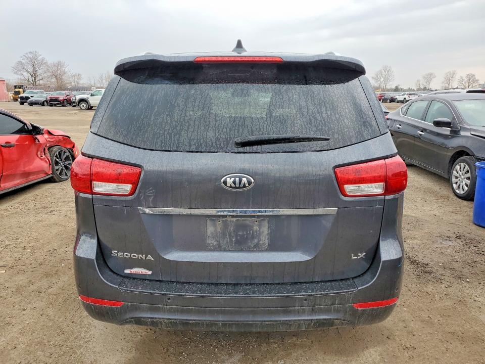 49117586 :رقم المزاد ، KNDMB5C18H6342706 vin ، 2017 Kia Sedona مزاد بيع