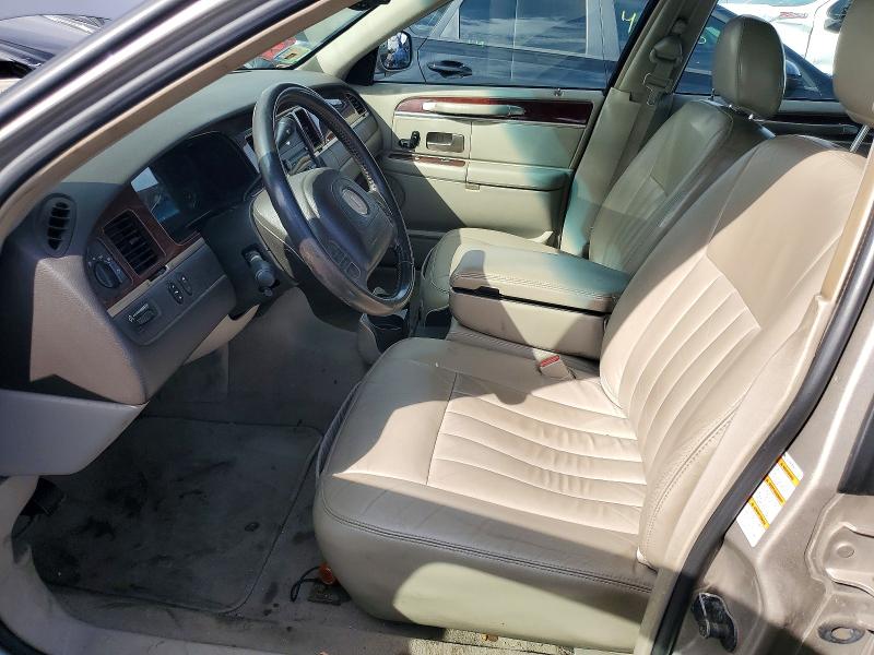 2003 Lincoln Town Car მანქანა იყიდება აუქციონზე, vin: 1LNHM81W33Y626894, აუქციონის ნომერი: 49754156