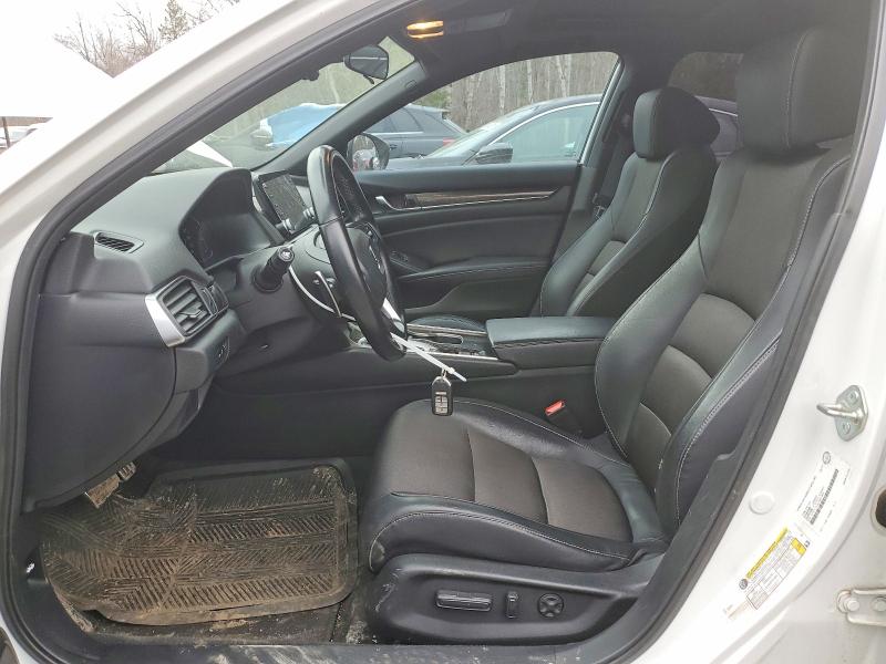 49215436 :رقم المزاد ، 1HGCV1F34JA801369 vin ، 2018 Honda Accord مزاد بيع