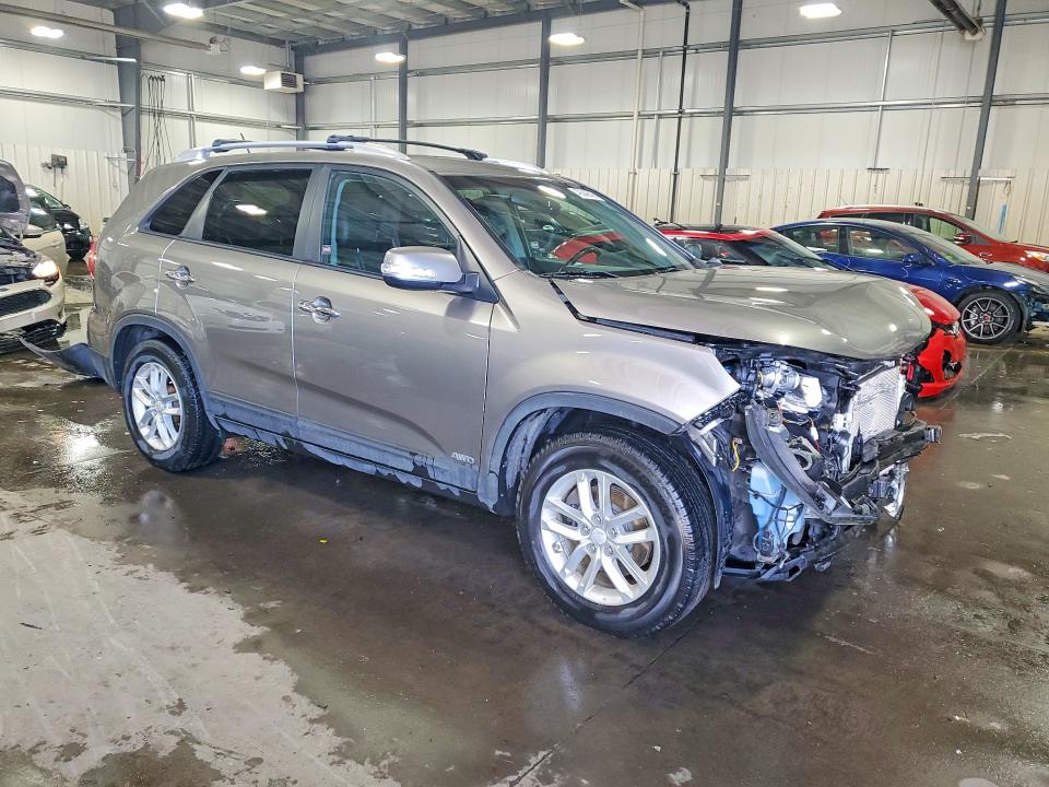 Продажа на аукционе авто 2015 Kia Sorento, vin: 5XYKTCA61FG651757, номер лота: 49240616