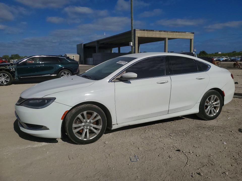 49332576 :رقم المزاد ، 1C3CCCAB6FN636024 vin ، 2015 Chrysler 200 مزاد بيع