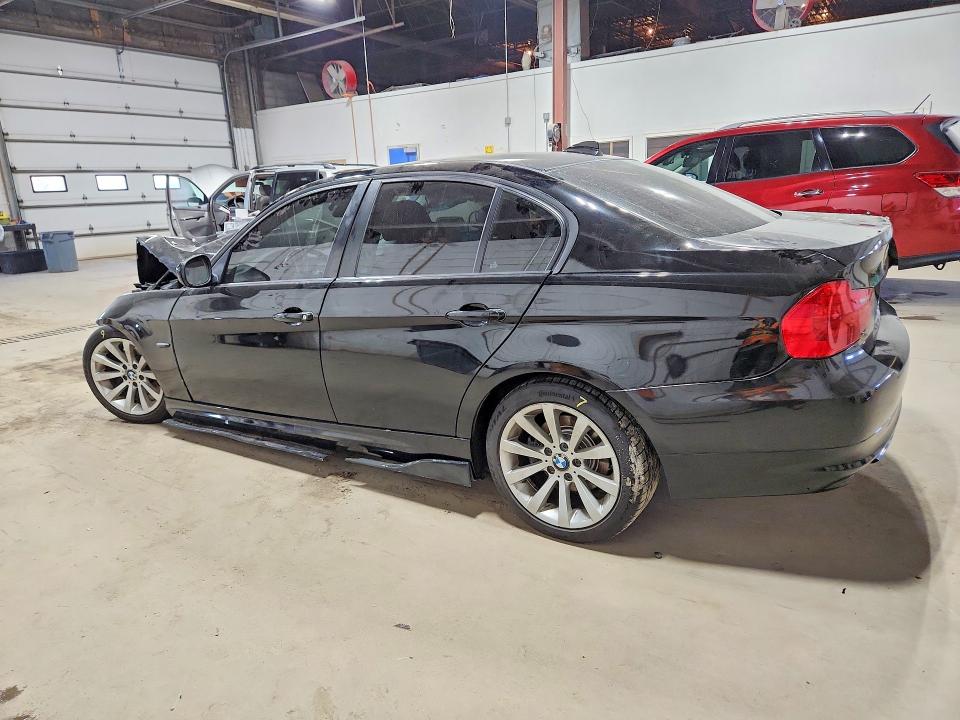 51834796 :رقم المزاد ، WBAPH5G59BNM81312 vin ، 2011 Bmw 328 مزاد بيع
