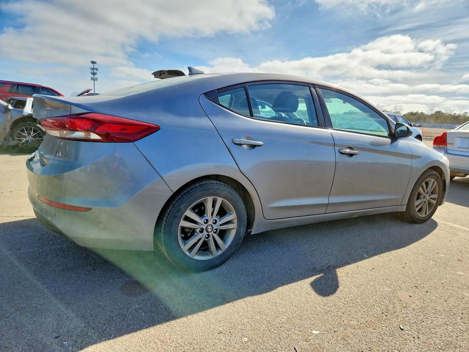 Продажа на аукционе авто 2018 Hyundai Elantra, vin: 5NPD84LF3JH243887, номер лота: 49288126