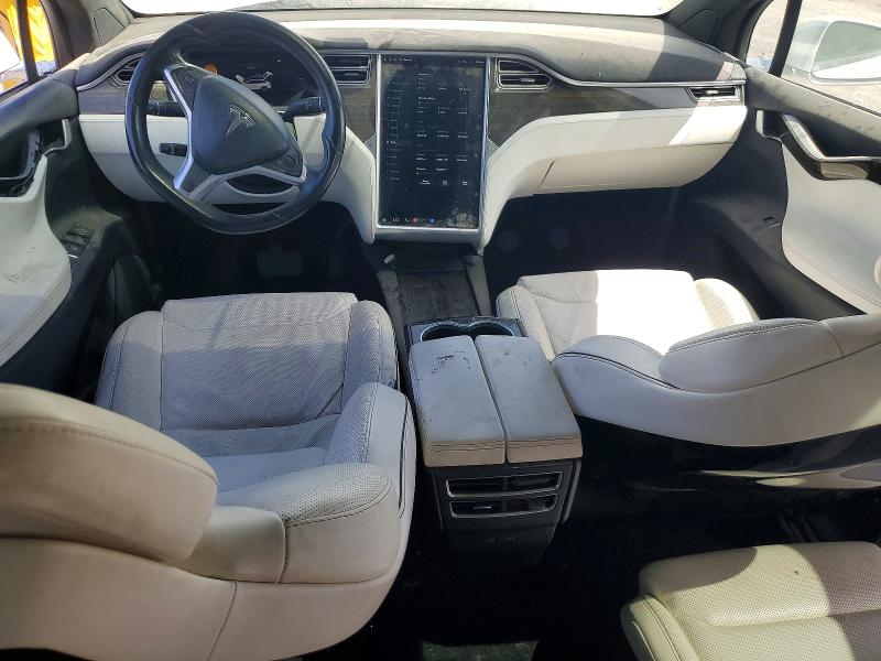 50401626 :رقم المزاد ، 5YJXCBE25GF022017 vin ، 2016 Tesla Model X مزاد بيع