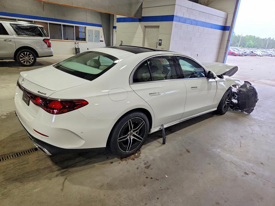 Продажа на аукционе авто 2025 Mercedes-benz E, vin: W1KLF4HB5SA095179, номер лота: 51767146