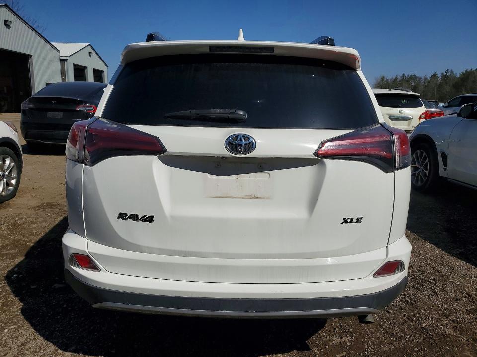 46737746 :رقم المزاد ، 2T3WFREV9JW494227 vin ، 2018 Toyota Rav4 مزاد بيع