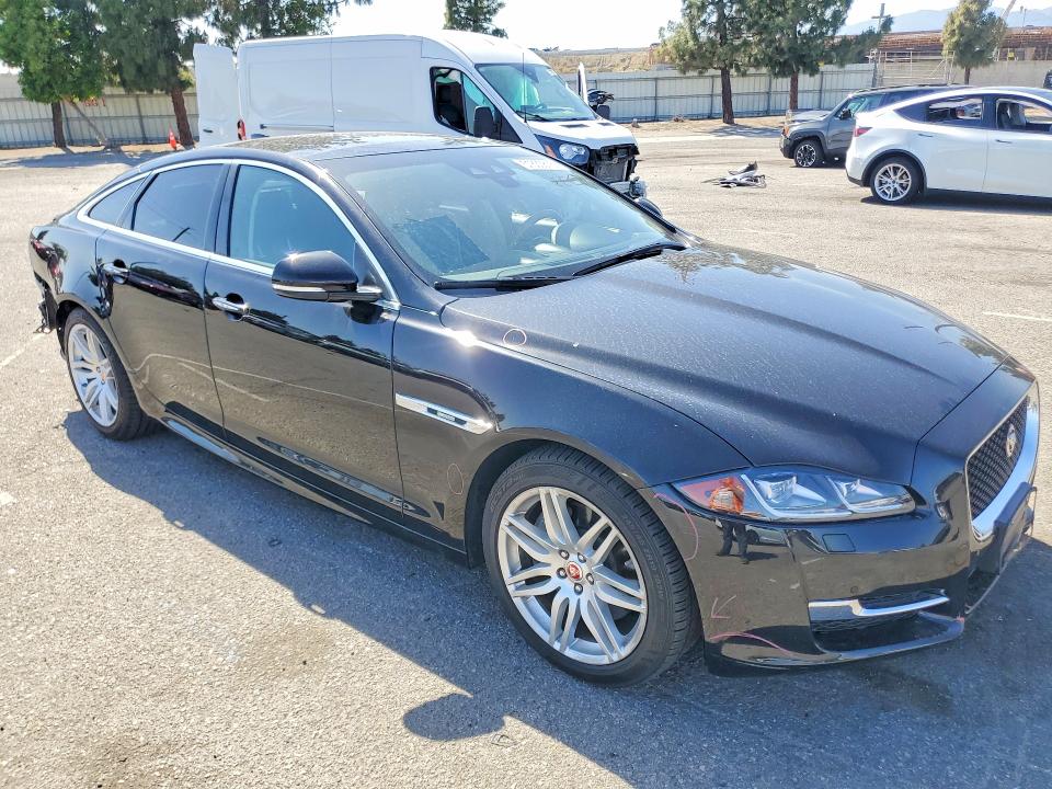 2019 Jaguar Xj მანქანა იყიდება აუქციონზე, vin: SAJWA1C73K8W19543, აუქციონის ნომერი: 51830816
