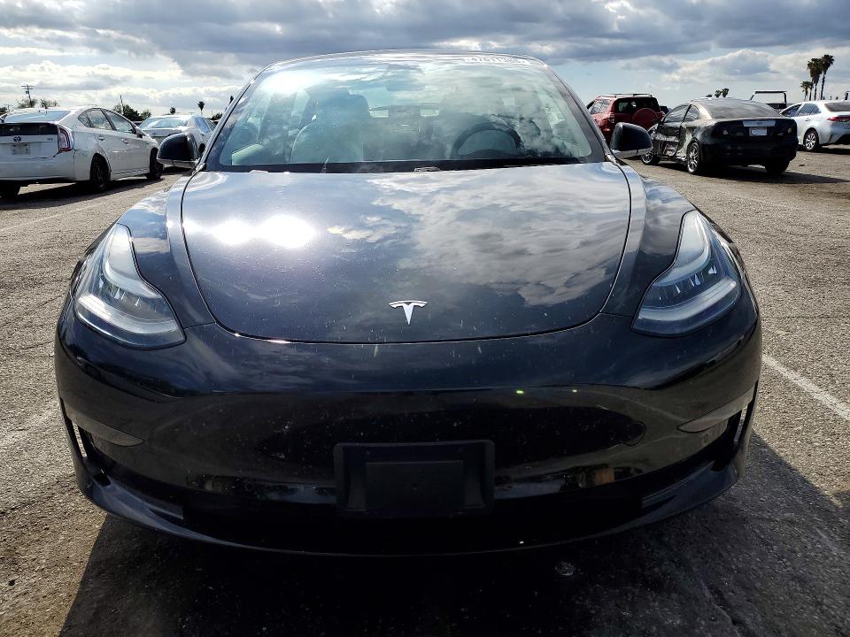 47611366 :رقم المزاد ، 5YJ3E1EB1LF806658 vin ، 2020 Tesla Model 3 مزاد بيع