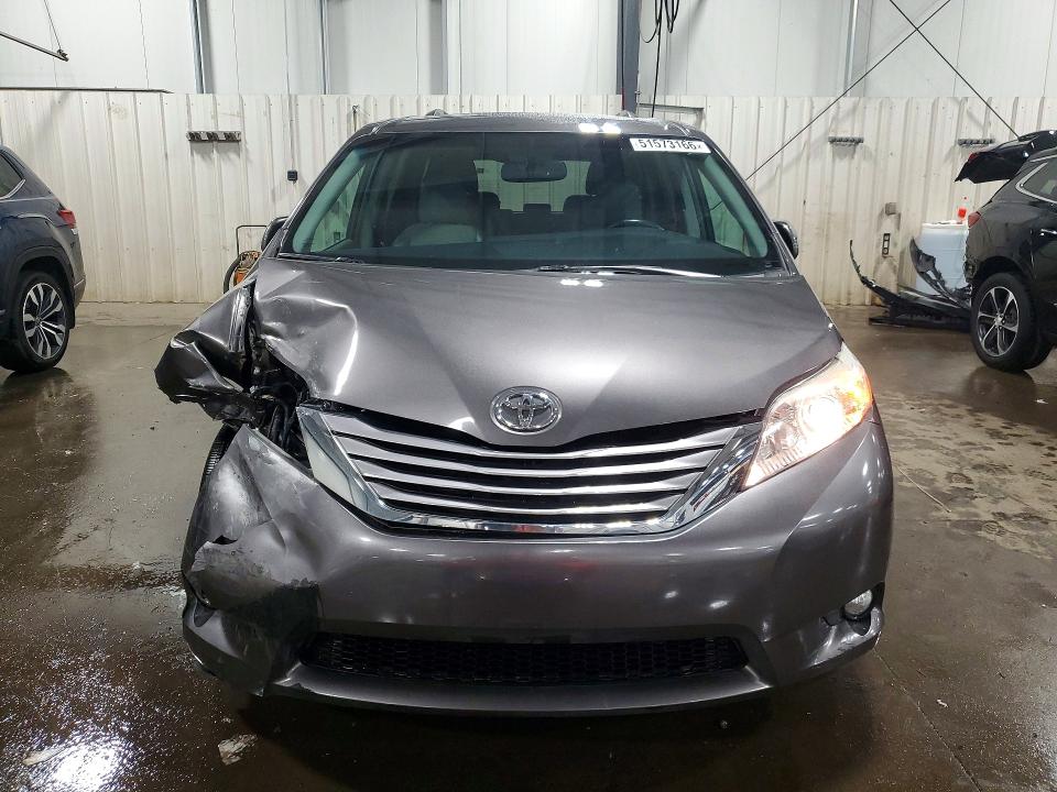 2017 Toyota Sienna მანქანა იყიდება აუქციონზე, vin: 5TDDZ3DC0HS167691, აუქციონის ნომერი: 51573166
