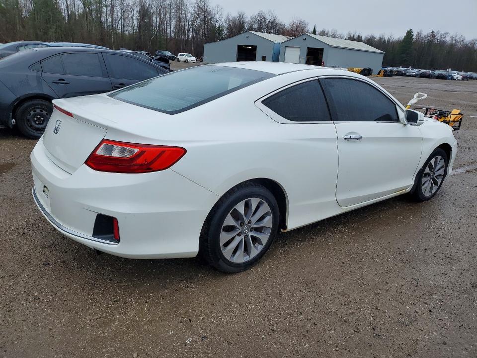 2013 Honda Accord მანქანა იყიდება აუქციონზე, vin: 1HGCT1B78DA800230, აუქციონის ნომერი: 49726566