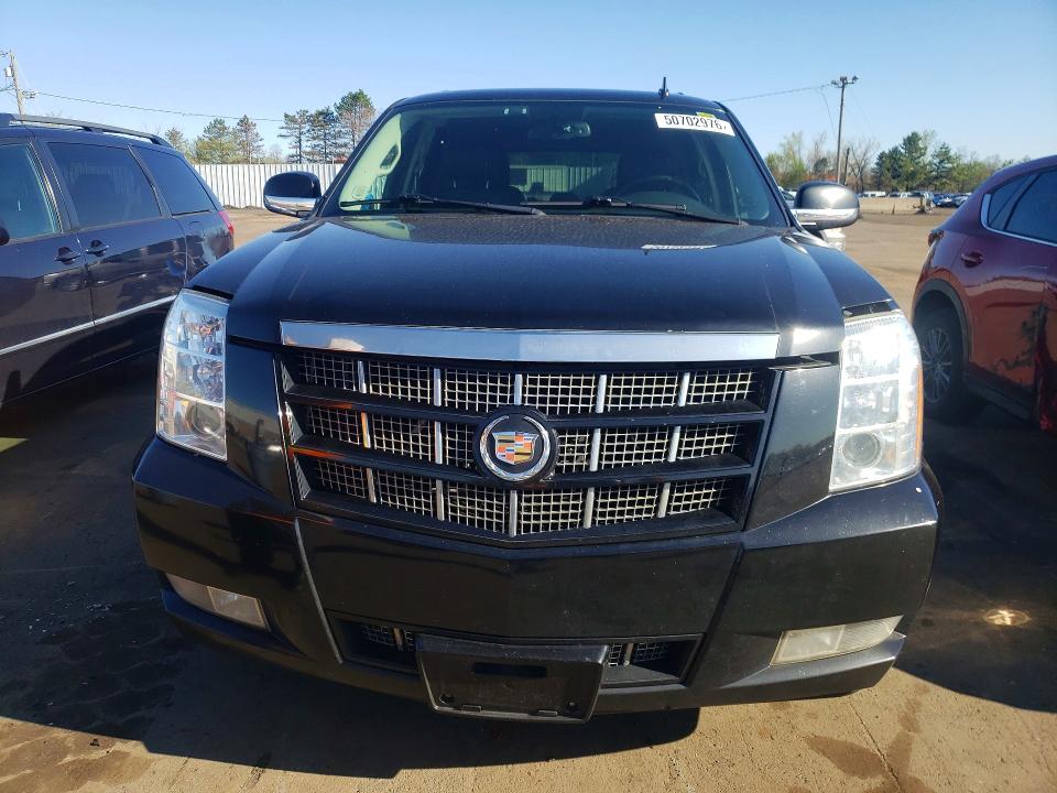 50702976 :رقم المزاد ، 1GYS4AEF4ER104990 vin ، 2014 Cadillac Escalade مزاد بيع