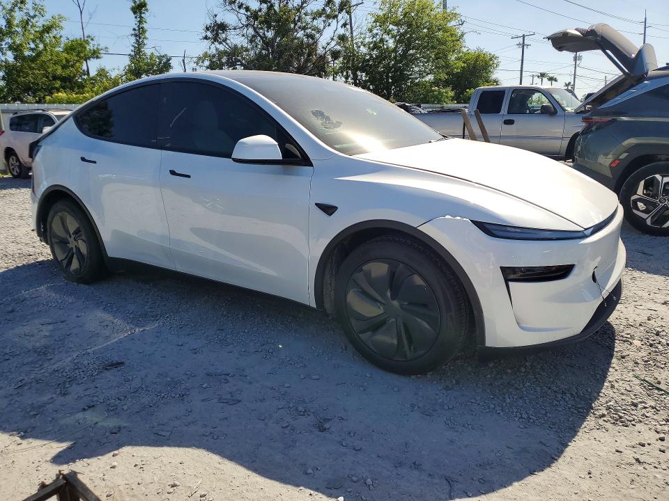 50079176 :رقم المزاد ، 7SAYGDEE6TA635871 vin ، 2026 Tesla Model Y مزاد بيع