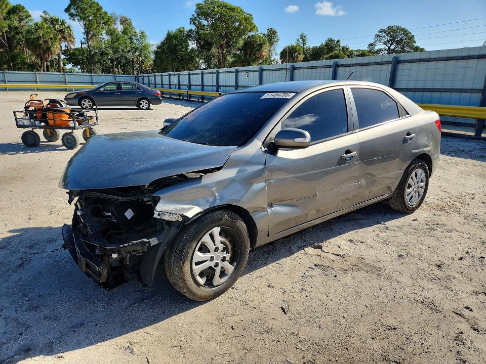 2010 Kia Forte მანქანა იყიდება აუქციონზე, vin: KNAFU4A27A5865247, აუქციონის ნომერი: 51464786