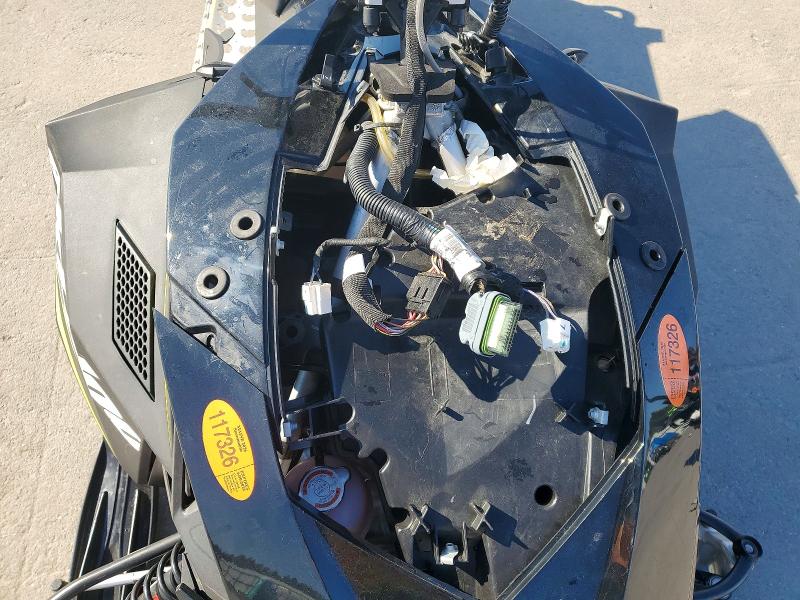 49368536 :رقم المزاد ، 2BPSBHJBXJV000975 vin ، 2018 Ski Mxz600 مزاد بيع