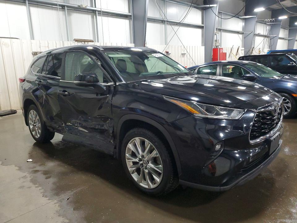 49642746 :رقم المزاد ، 5TDKDRBH8PS027183 vin ، 2023 Toyota Highlander مزاد بيع