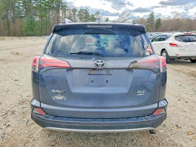 Продаж на аукціоні авто 2018 Toyota Rav4, vin: JTMRFREV7JD255401, номер лоту: 50500346