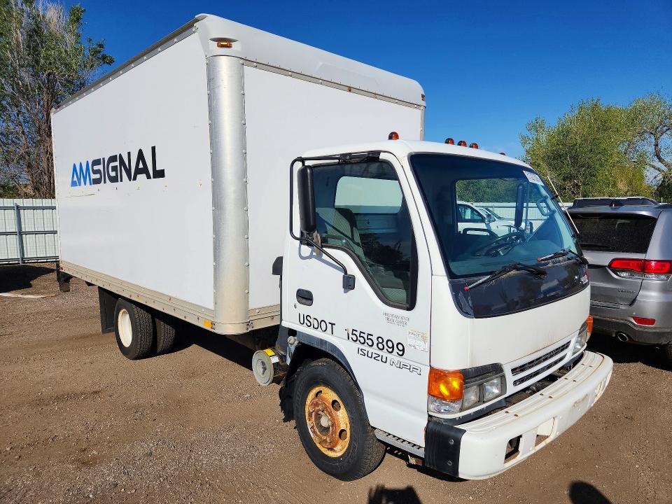 51327536 :رقم المزاد ، JALB4B148Y7002168 vin ، 2000 Isuzu Npr مزاد بيع