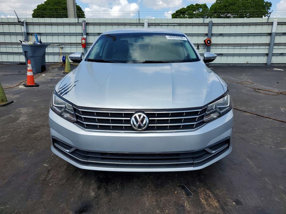 Продажа на аукционе авто 2018 Volkswagen Passat, vin: 1VWAA7A32JC023716, номер лота: 48959296