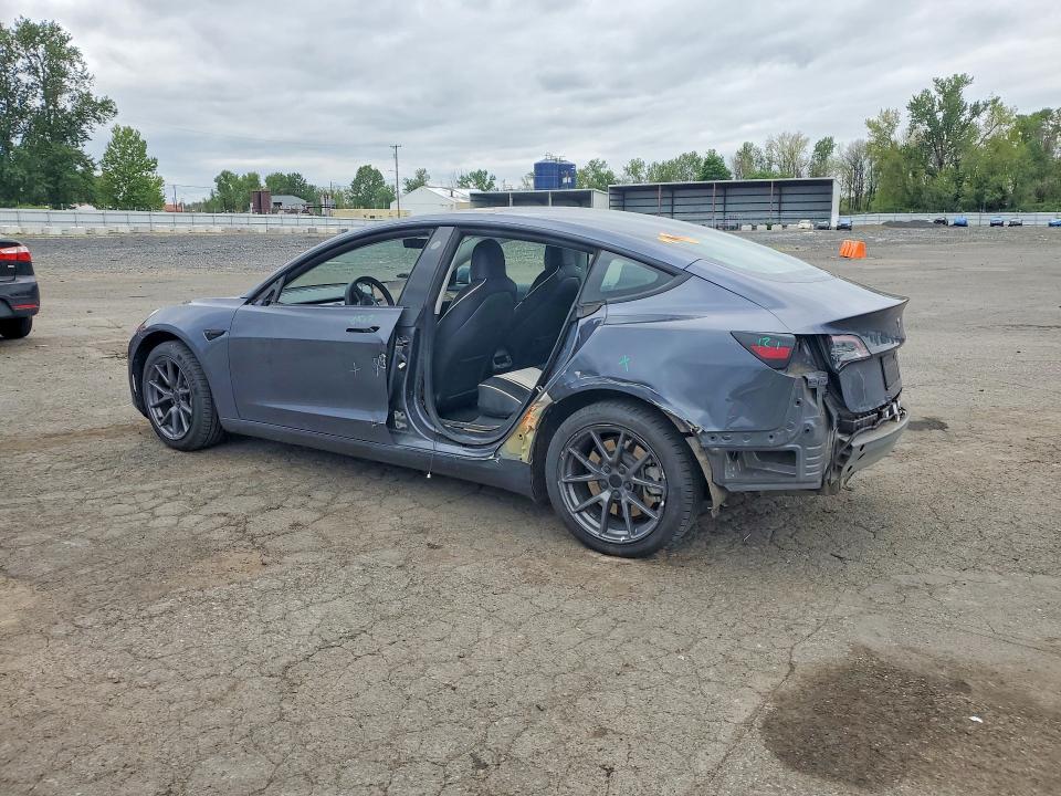 51658096 :رقم المزاد ، 5YJ3E1EBXNF355409 vin ، 2022 Tesla Model 3 مزاد بيع