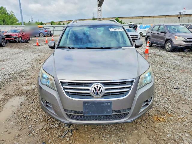 2010 Volkswagen Tiguan მანქანა იყიდება აუქციონზე, vin: WVGBV7AX9AW532050, აუქციონის ნომერი: 51340576