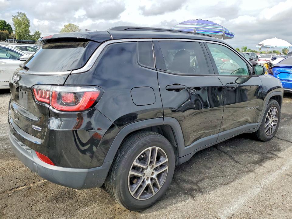 50399416 :رقم المزاد ، 3C4NJCBB8JT488556 vin ، 2018 Jeep Compass مزاد بيع