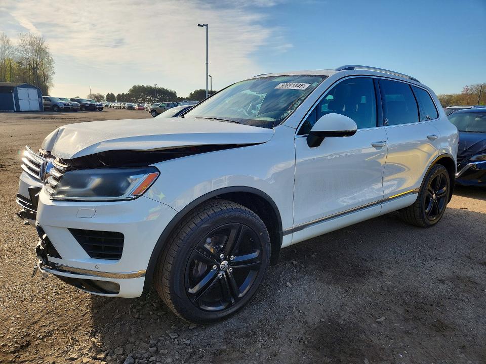 2017 Volkswagen Touareg მანქანა იყიდება აუქციონზე, vin: WVGRF7BP1HD005300, აუქციონის ნომერი: 50801046