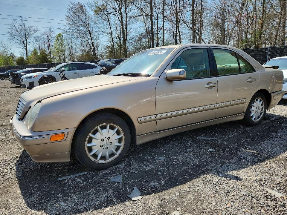 48150996 :رقم المزاد ، WDBJF65J4YB123676 vin ، 2000 Mercedes-benz E مزاد بيع