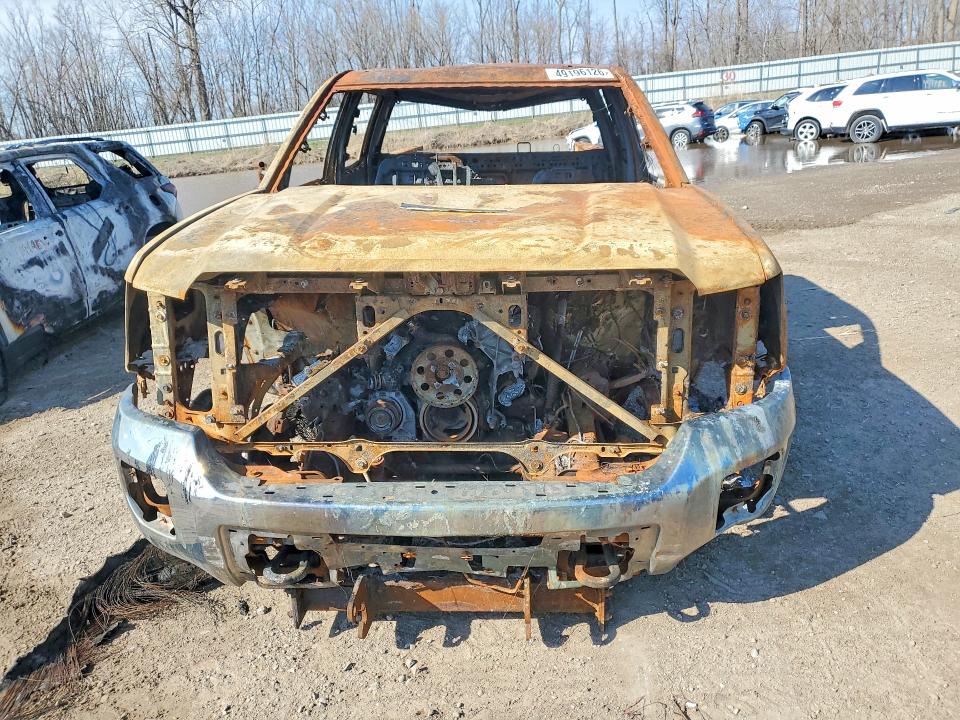49196126 :رقم المزاد ، 1GT12SEG8HF120556 vin ، 2017 Gmc Sierra2500 مزاد بيع