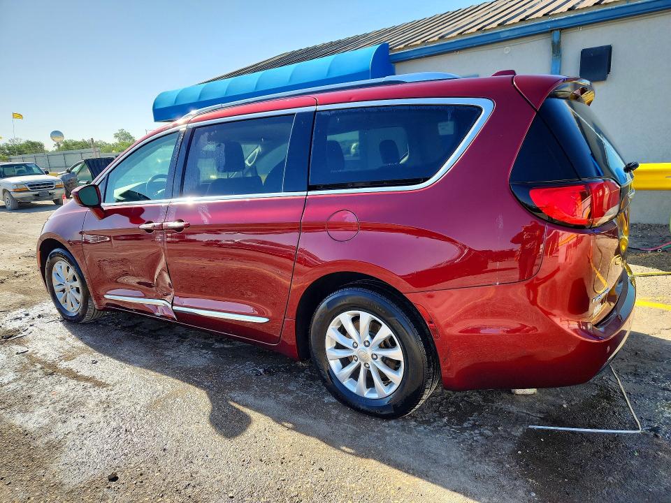 Продаж на аукціоні авто 2018 Chrysler Pacifica, vin: 2C4RC1BG0JR149319, номер лоту: 49425046