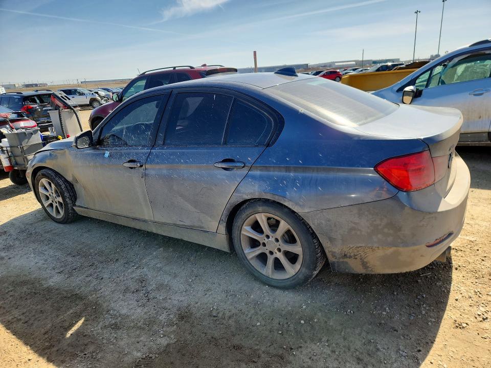 51466446 :رقم المزاد ، WBA3B3C57DF537528 vin ، 2013 Bmw 328 مزاد بيع