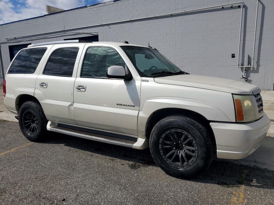 2004 Cadillac Escalade მანქანა იყიდება აუქციონზე, vin: 1GYEK63N94R103858, აუქციონის ნომერი: 50345486