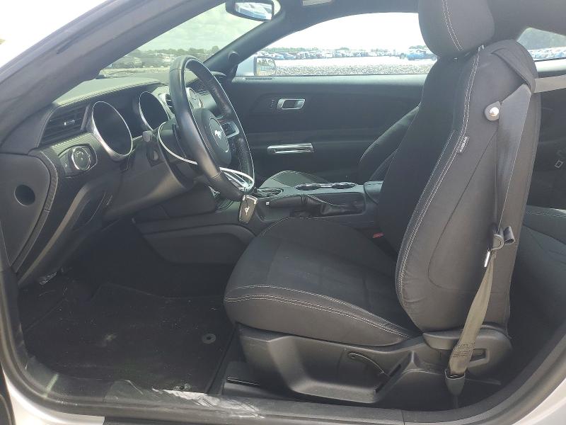 50945666 :رقم المزاد ، 1FA6P8TH5J5121610 vin ، 2018 Ford Mustang مزاد بيع