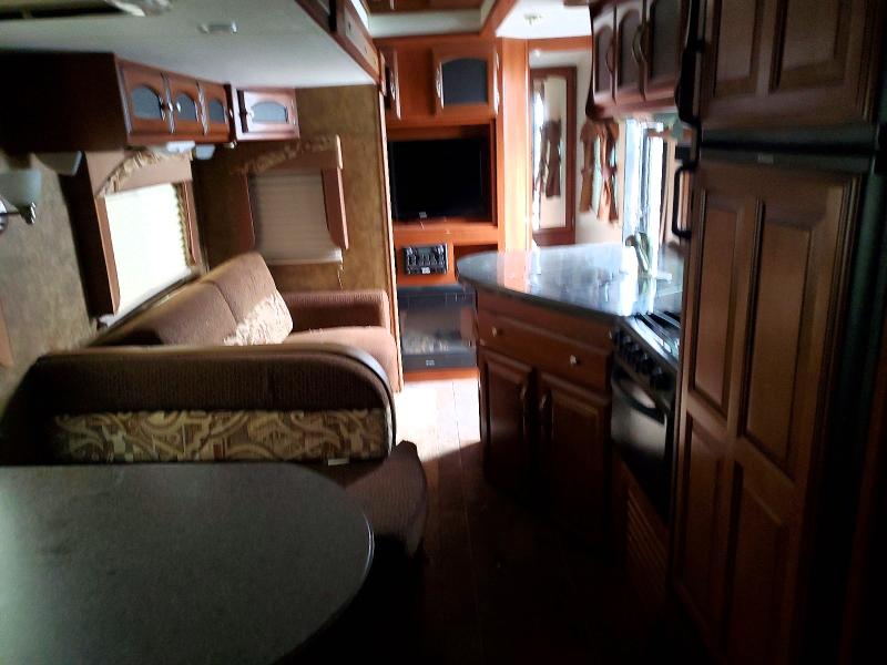 49428916 :رقم المزاد ، 5ZT2FETB7EA011711 vin ، 2014 Foresriver Coachman مزاد بيع