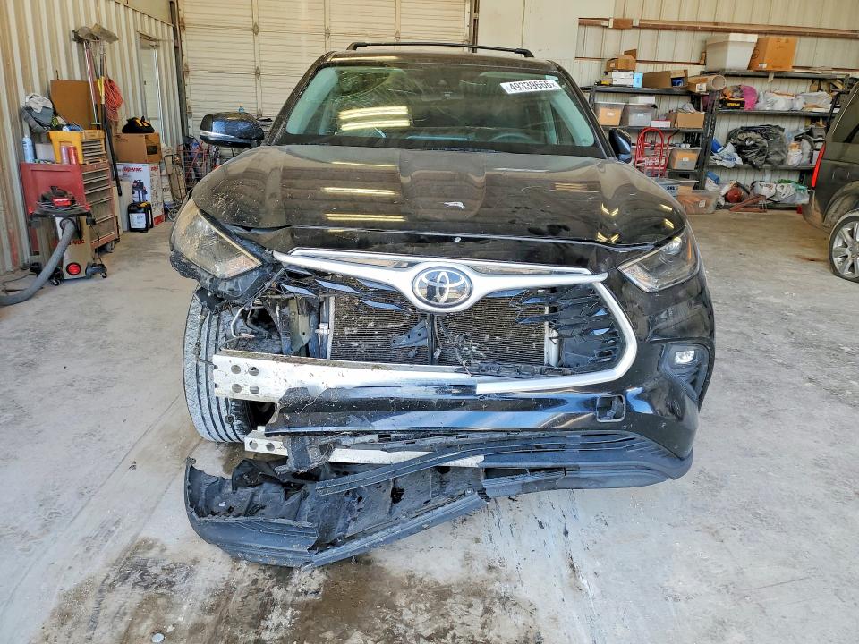 49339666 :رقم المزاد ، 5TDBZRBH1NS587805 vin ، 2022 Toyota Highlander مزاد بيع