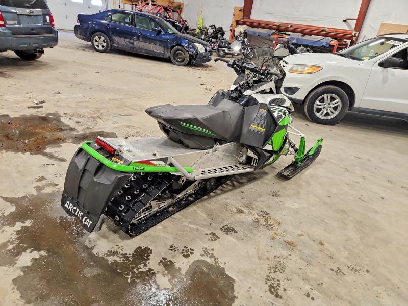 2016 Arctic Cat Snowmobile მანქანა იყიდება აუქციონზე, vin: 4UF16SNW4GT101765, აუქციონის ნომერი: 50594156