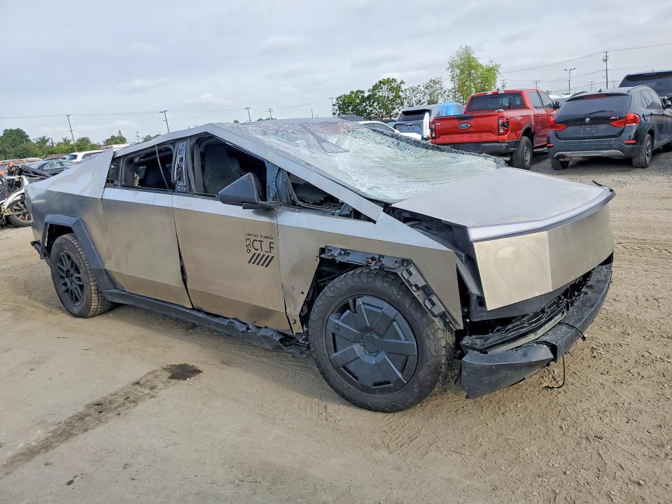 50313296 :رقم المزاد ، 7G2CEHEE4SA062128 vin ، 2025 Tesla Cybertruck مزاد بيع