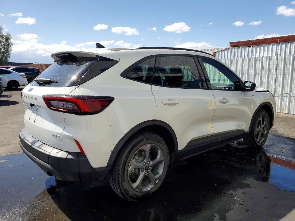 51479376 :رقم المزاد ، 1FMCU9MN0TUA32225 vin ، 2026 Ford Escape مزاد بيع