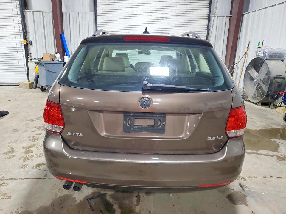 50107436 :رقم المزاد ، 3VWPP7AJ4EM627912 vin ، 2014 Volkswagen Jetta مزاد بيع