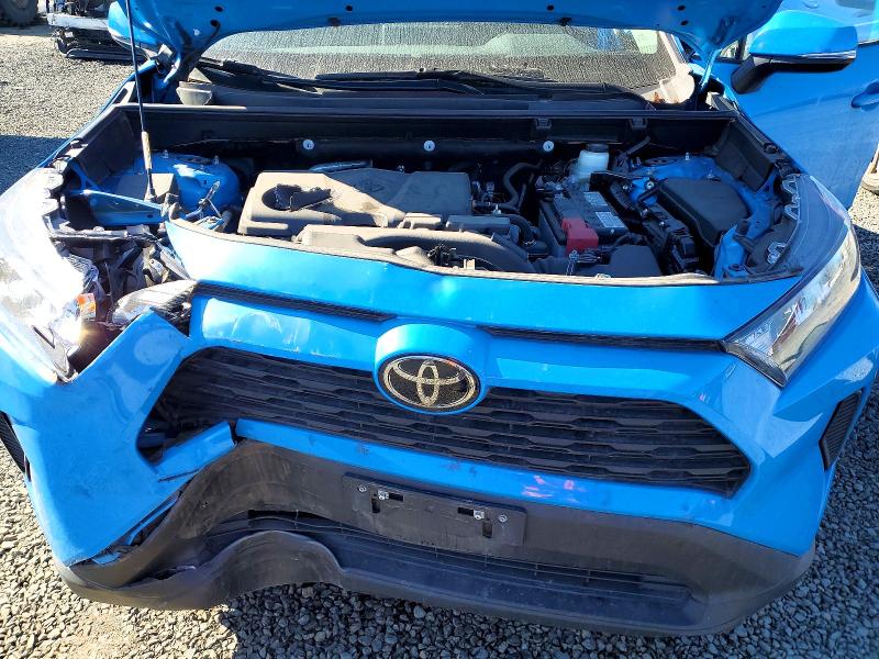 47834166 :رقم المزاد ، 2T3G1RFV8MW171440 vin ، 2021 Toyota Rav4 مزاد بيع