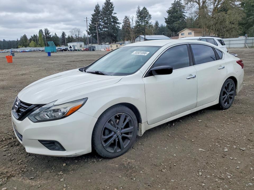 2018 Nissan Altima მანქანა იყიდება აუქციონზე, vin: 1N4AL3AP7JC230214, აუქციონის ნომერი: 50501896