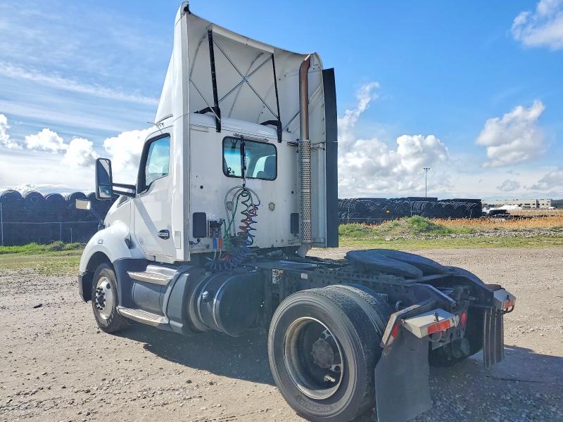 Продажа на аукционе авто 2016 Kenworth T680, vin: 1XKYA48X0GJ496516, номер лота: 46213956