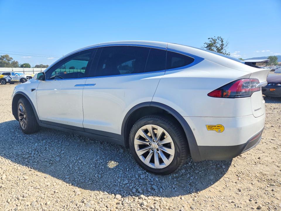 Продаж на аукціоні авто 2018 Tesla Model X, vin: 5YJXCAE24JF089161, номер лоту: 48693356