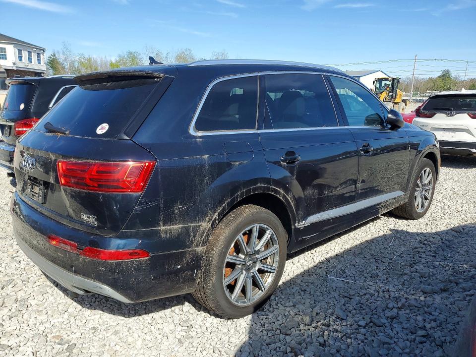 51609446 :رقم المزاد ، WA1LAAF72HD054953 vin ، 2017 Audi Q7 مزاد بيع
