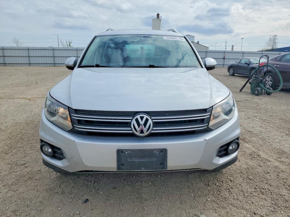 52088746 :رقم المزاد ، WVGBV7AX9CW560434 vin ، 2012 Volkswagen Tiguan مزاد بيع