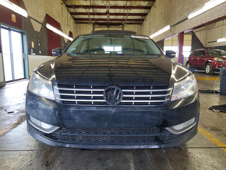 48443936 :رقم المزاد ، 1VWCM7A38EC101602 vin ، 2014 Volkswagen Passat مزاد بيع