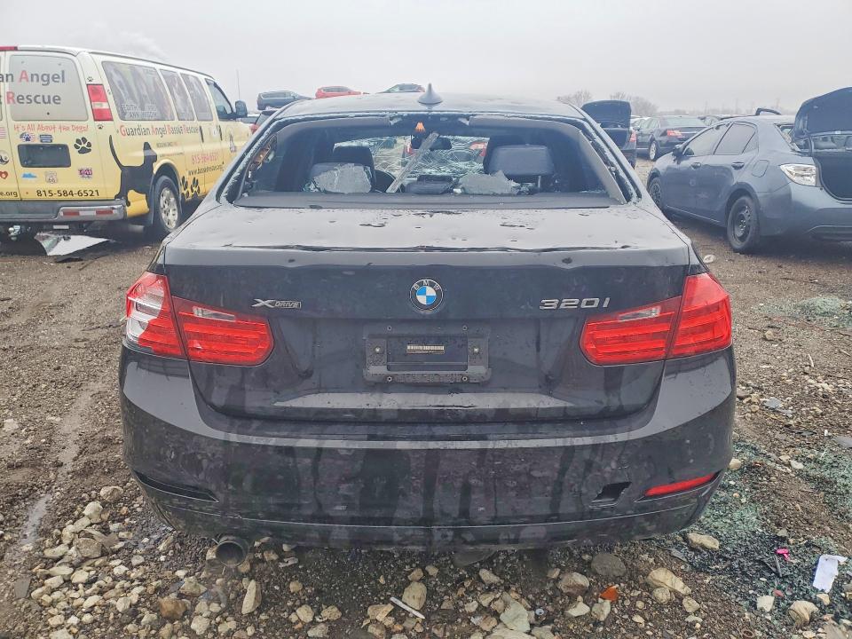 48597046 :رقم المزاد ، WBA3C3G56FNS76747 vin ، 2015 Bmw 320 مزاد بيع