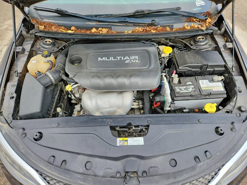 51363166 :رقم المزاد ، 1C3CCCAB2FN720468 vin ، 2015 Chrysler 200 مزاد بيع